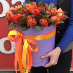 25 огненных роз в коробке